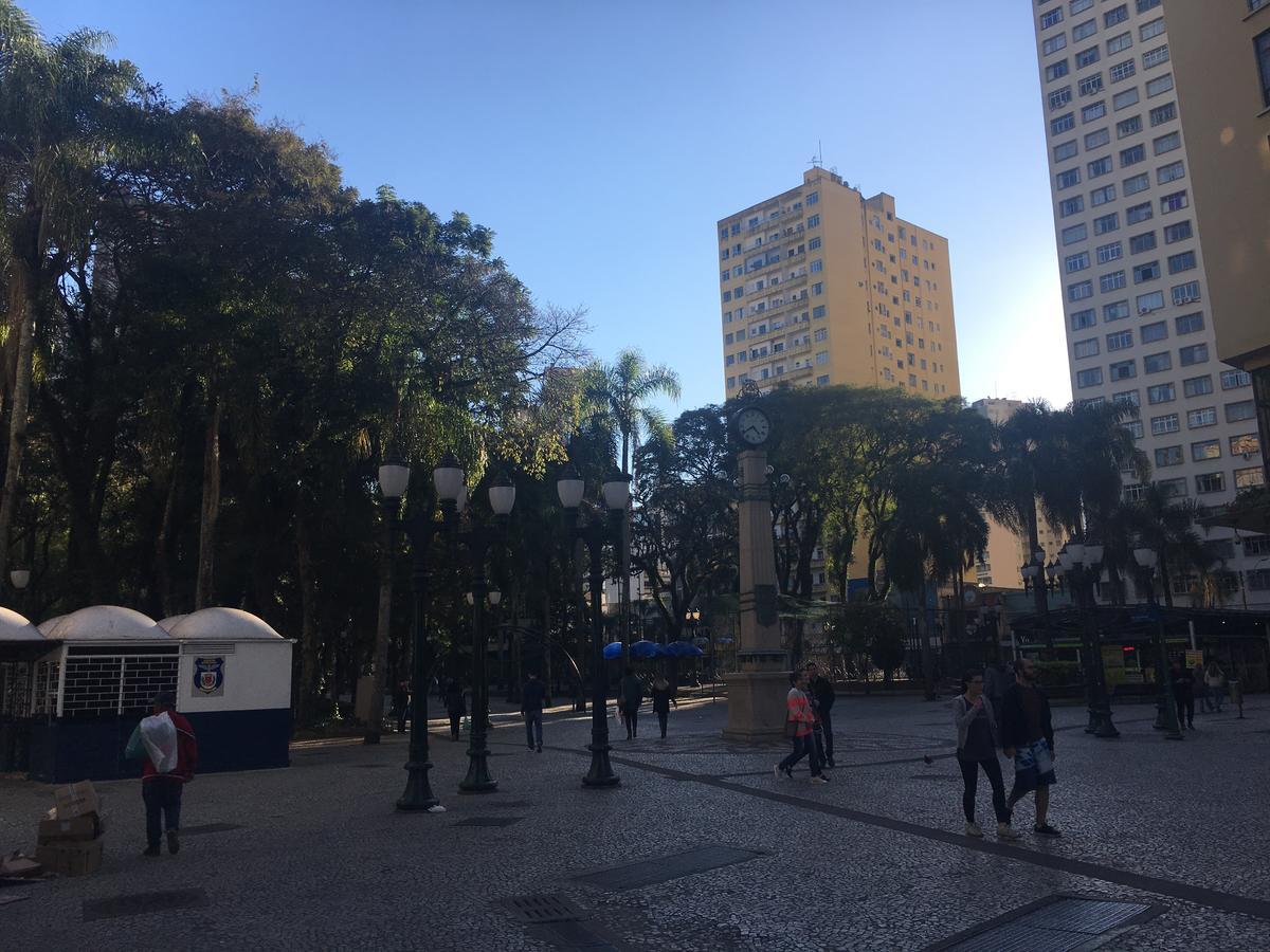 Ap Na Rua Das Flores Curitiba Luaran gambar